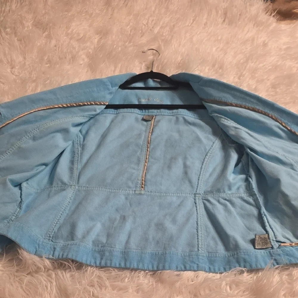Sunset Cove Woman light blue